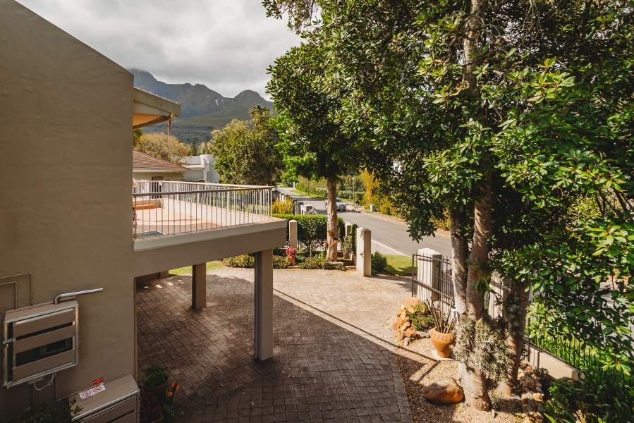 7 Bedroom Property for Sale in Fernridge Western Cape